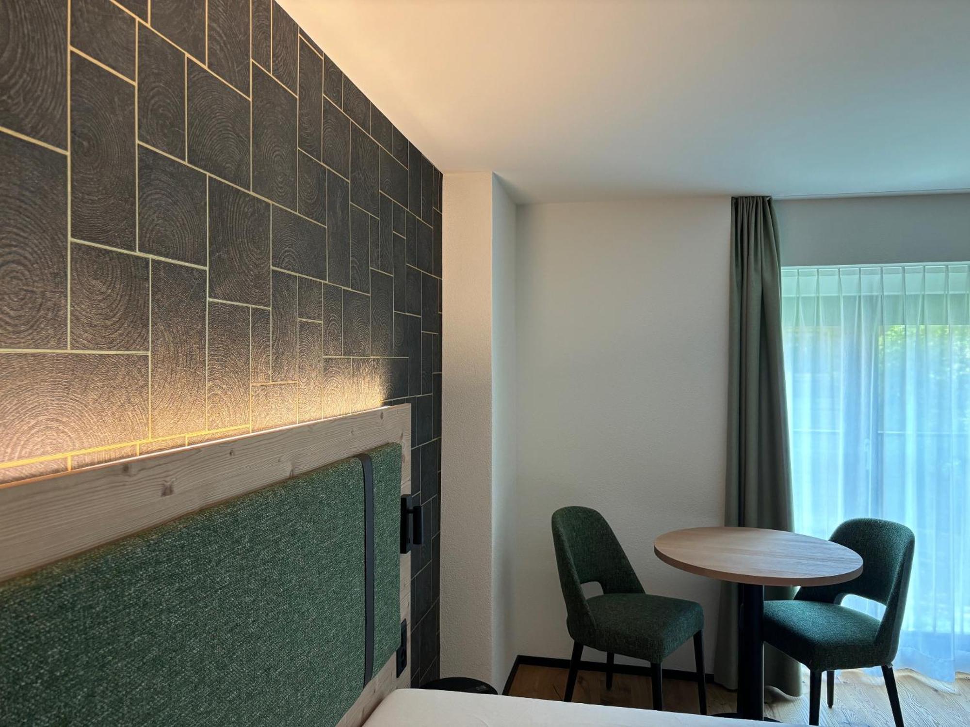 Appart Hotel Pitschonia Self Check-In Andeer Eksteriør billede